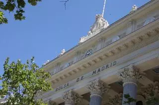 Merlin y Colonial cierran con ligeras subidas en bolsa tras amenazar con trasladar su sede fuera de España