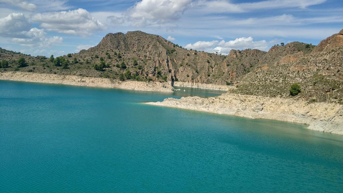 Embalse del Cenajo, en Letur.