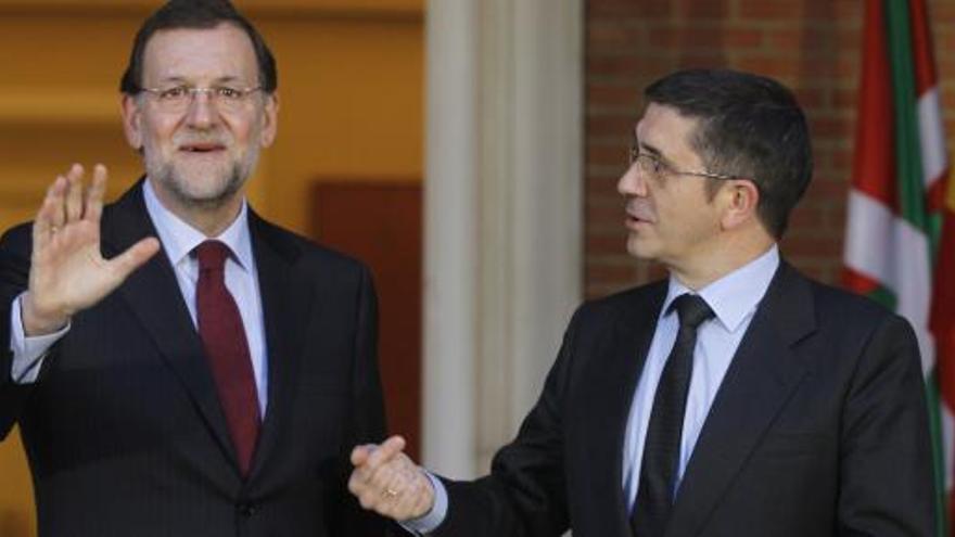 Mariano Rajoy y Patxi López se reúnen en La Moncloa.