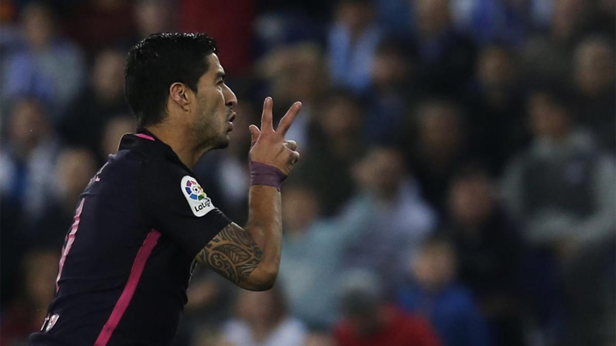 Luis Suárez abrió el marcador tras un gran regalo de Jurado