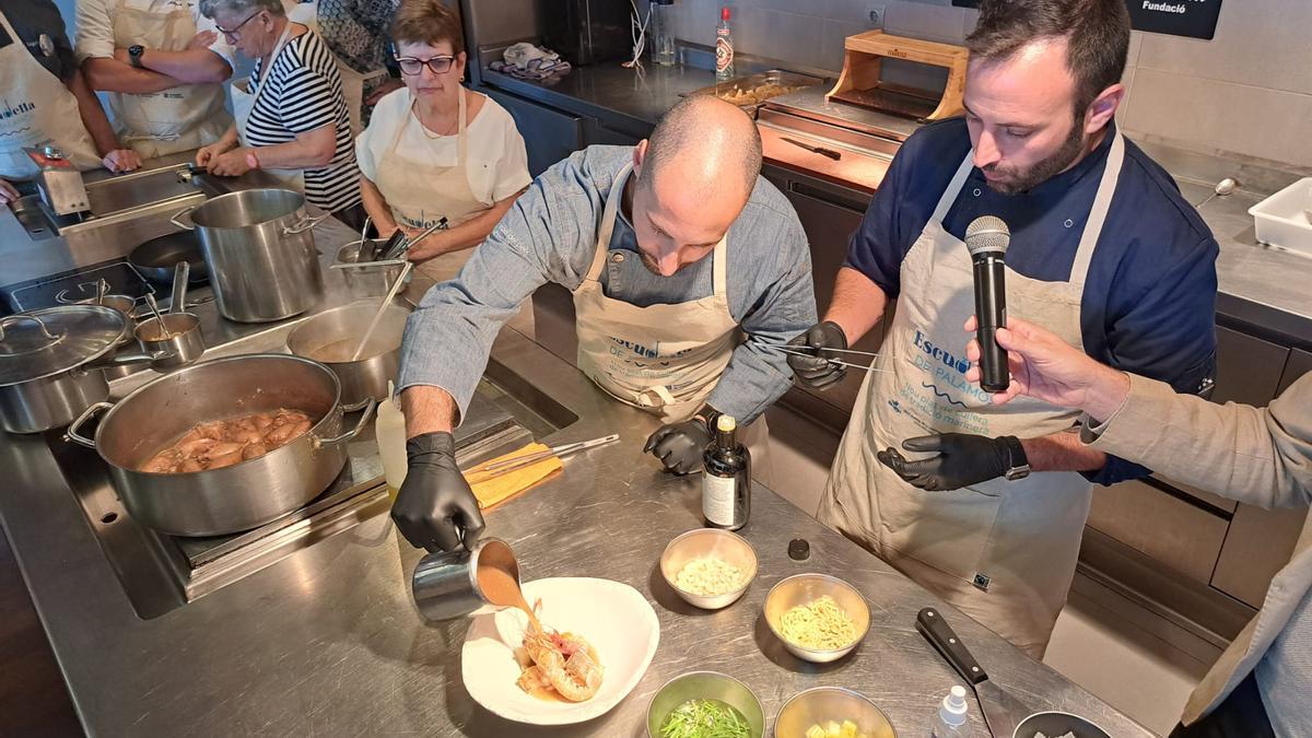 L'elaboració de l'Escudella de Palamós durant el procés de creació.