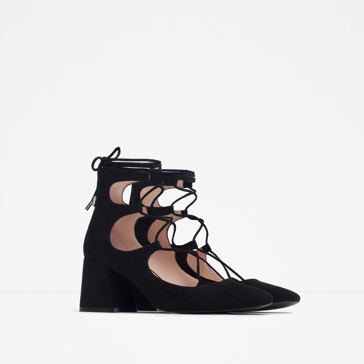 Sandalia con cordones, Zara (29,99€)