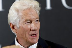 Richard Gere: A Trump lo único que le interesa es el dinero