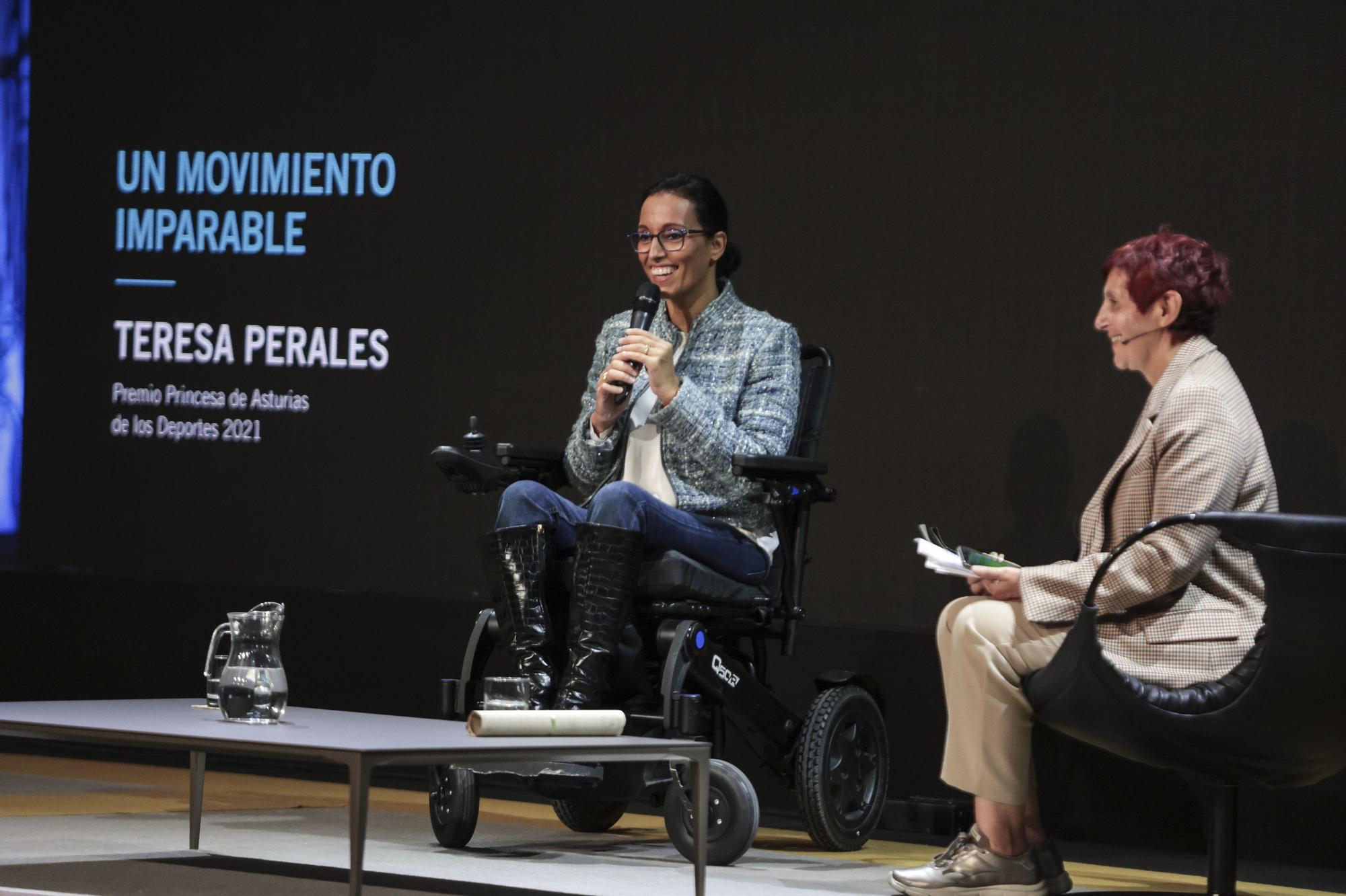 Teresa Perales, estrella en Avilés: así fue el baño de masas de la nadadora