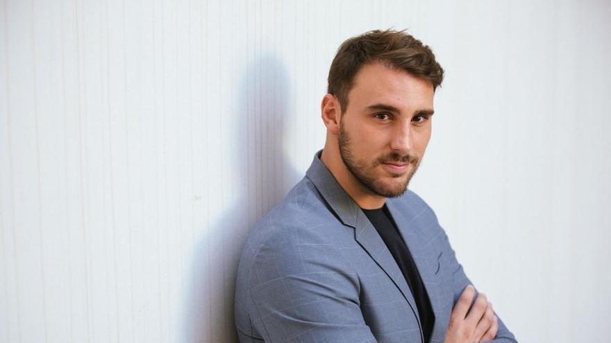 Víctor Gutiérrez (PSOE): "El deporte, y muy concretamente el fútbol, tiene que ponerse a la altura de la sociedad española en materia LGTBI"