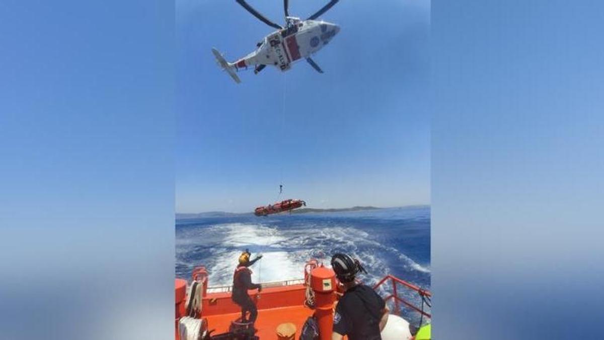 Rescate del precipitado con helicóptero.