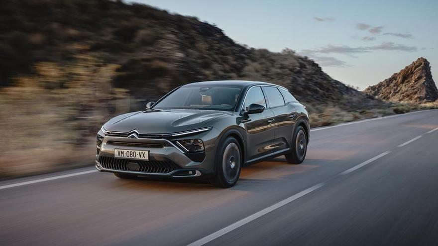 Citroën reinventa las berlinas de gran tamaño con el nuevo C5 X