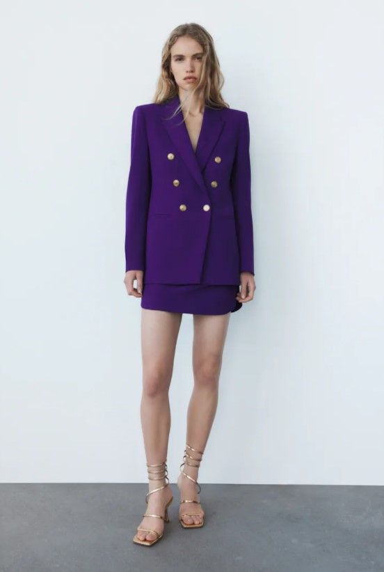 Conjunto de Zara formado por blazer y minifalda