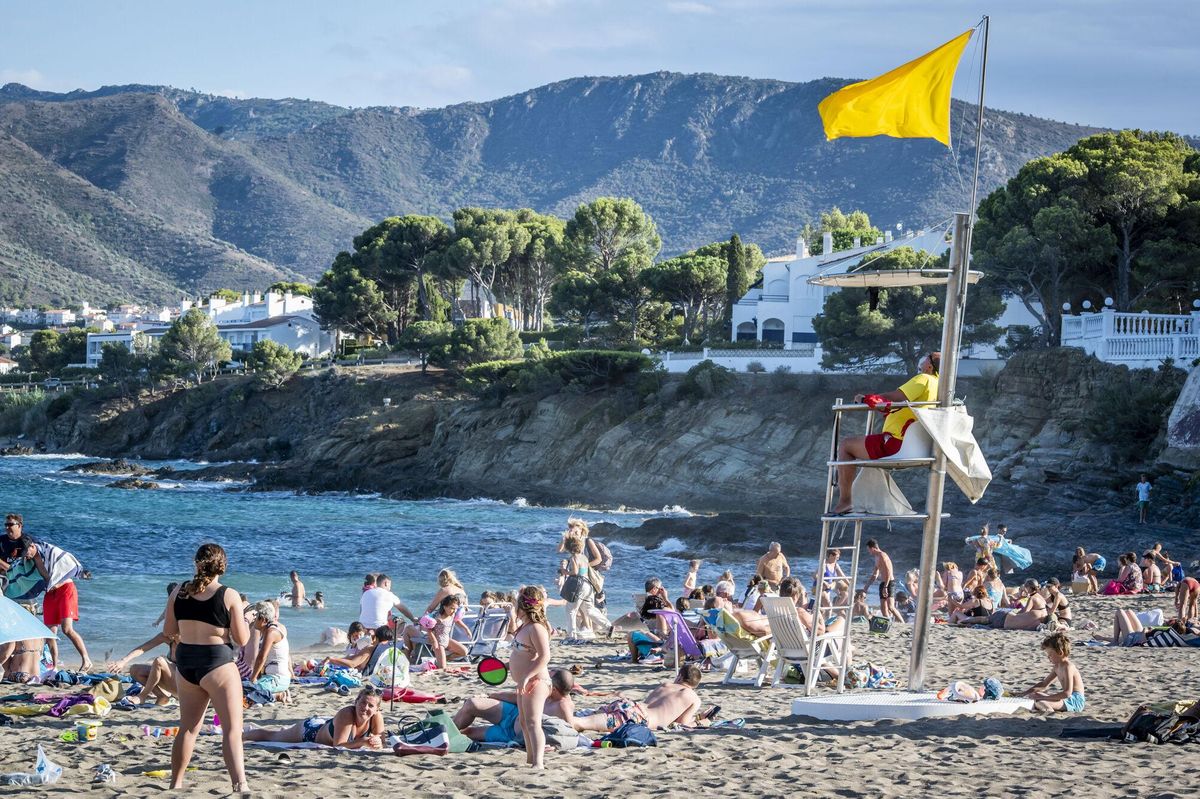 Imatge d'arxiu de la platja de Grifeu de Llançà.