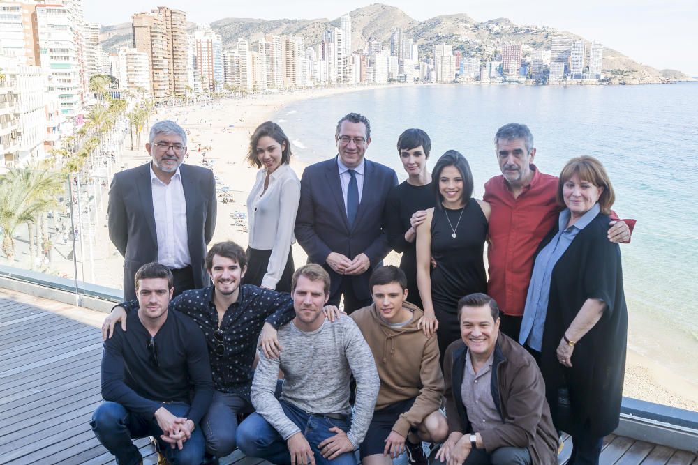 Presentación de la serie de TVE «Fugitiva» en Benidorm con Paz Vega