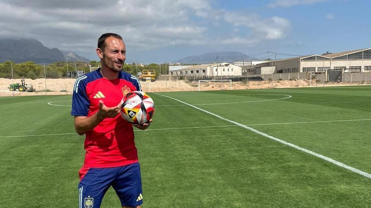 La vuelta al mundo de Dani Cancela a través del fútbol: de Hong Kong a 'un reto importante' en Honduras tras el Deportivo o la RFEF