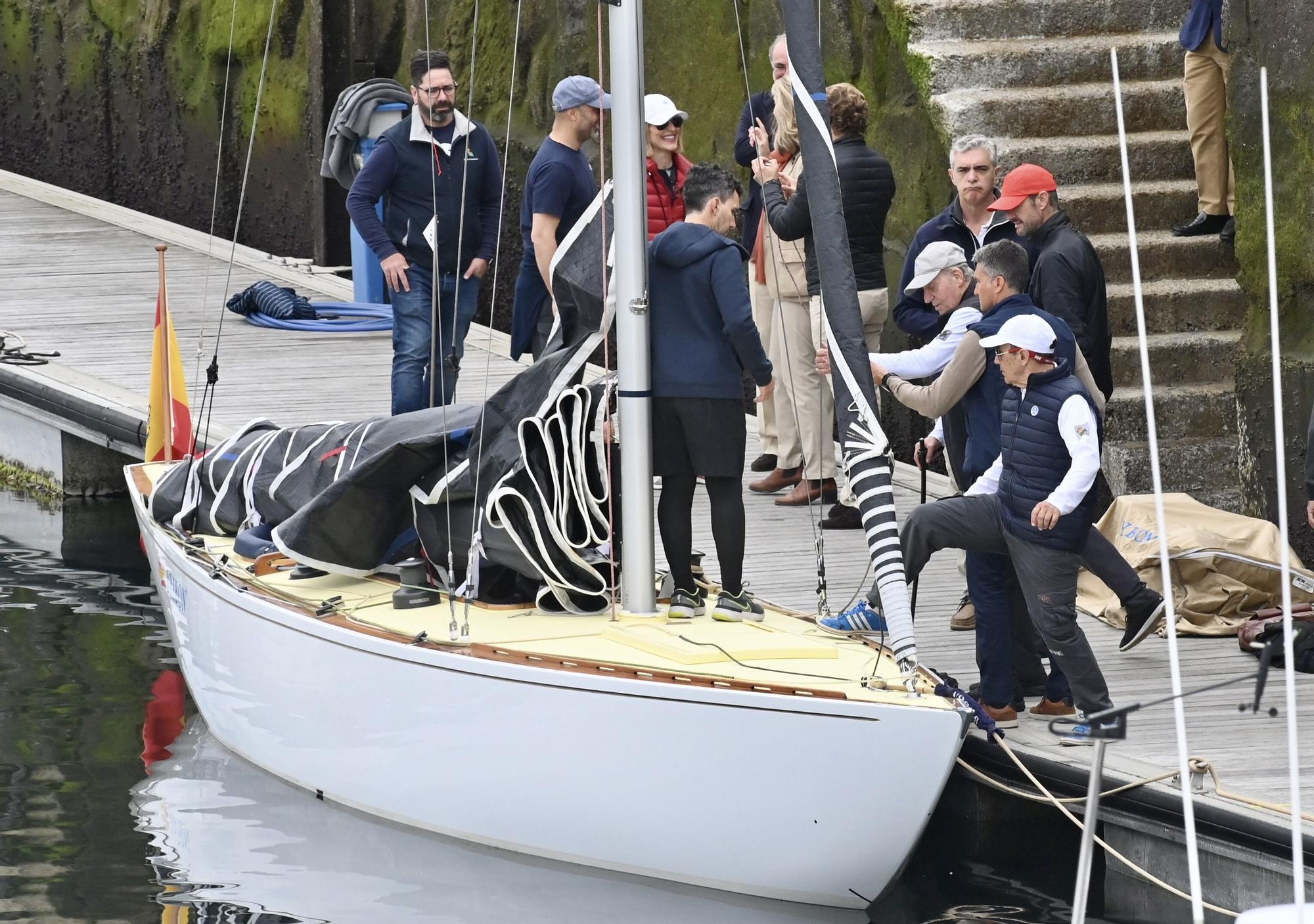 El rey emérito, Juan Carlos I, ya navega por aguas de Sanxenxo