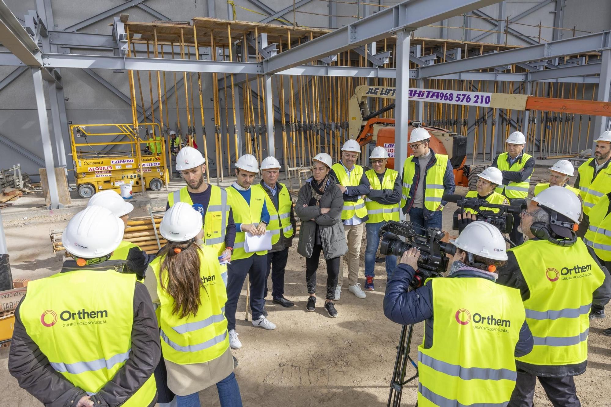 Visita a las obras del pabellón polideportivo de La Mata