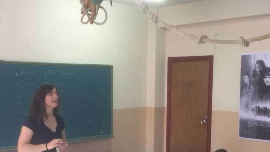 La actriz María Cotiello imparte un taller de cine en el colegio Liceo