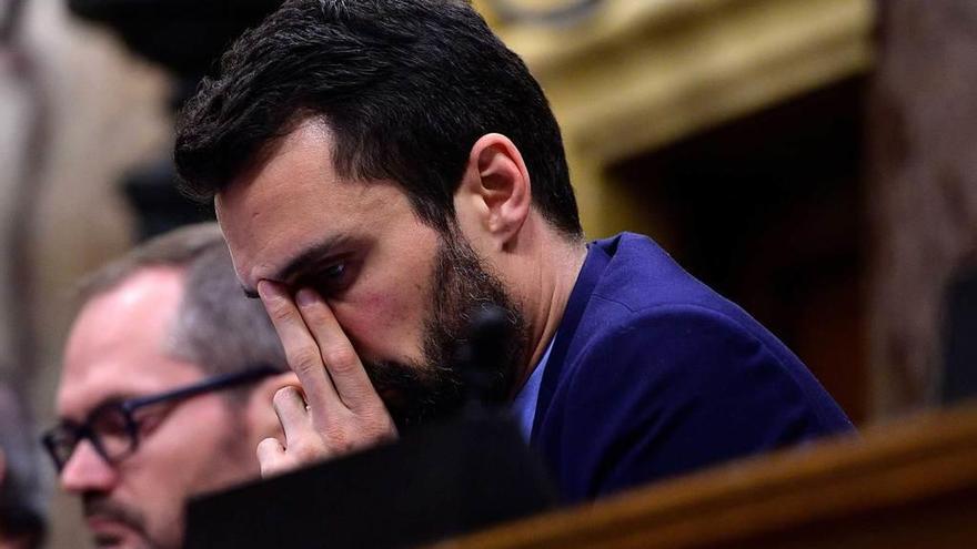 El presidente del Parlamento catalán, Roger Torrent, durante la sesión de ayer.