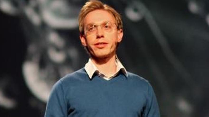 Daniel Tammet, un autista que recita 22.514 decimals de pi i parla onze idiomes