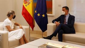 Pedro Sánchez y Yolanda Díaz, en una reunión en Moncloa.