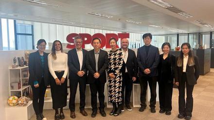 Una delegación de China Broadcasting Film visita SPORT
