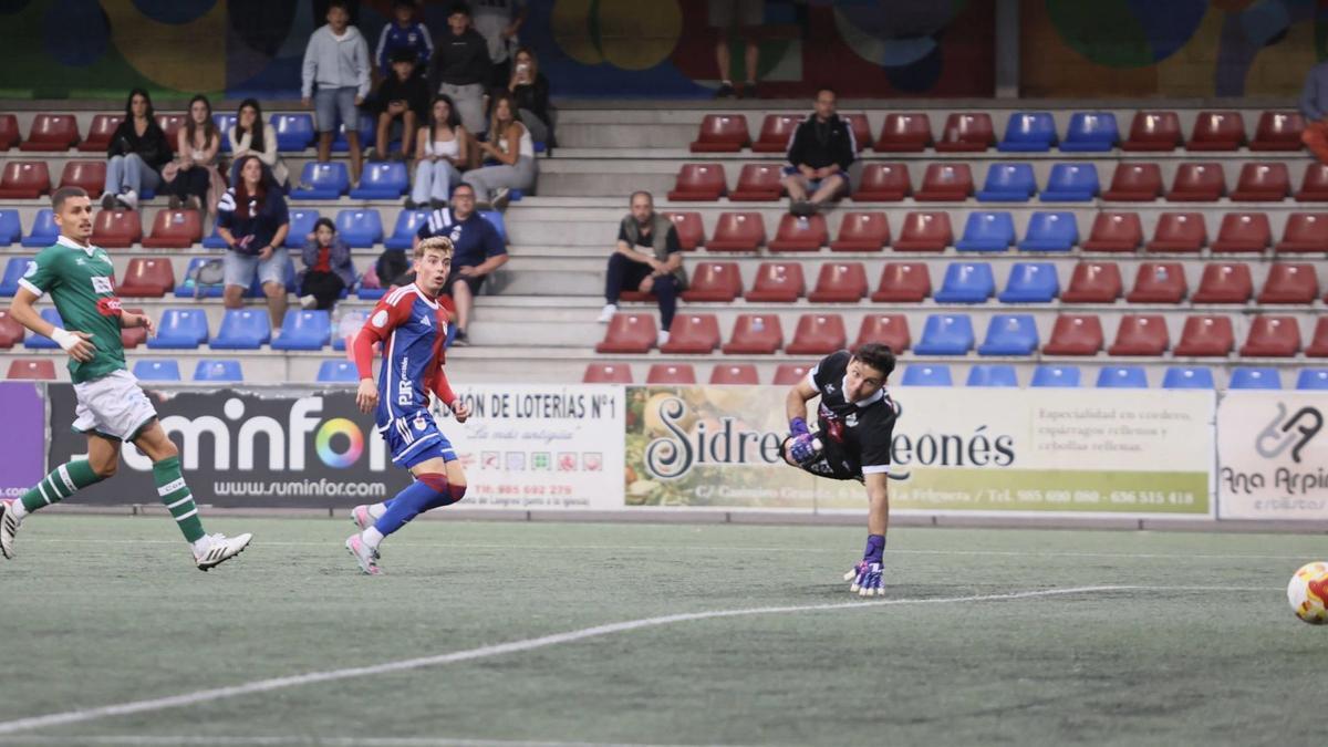Un partido del Langreo en Ganzábal, en una imagen de archivo.
