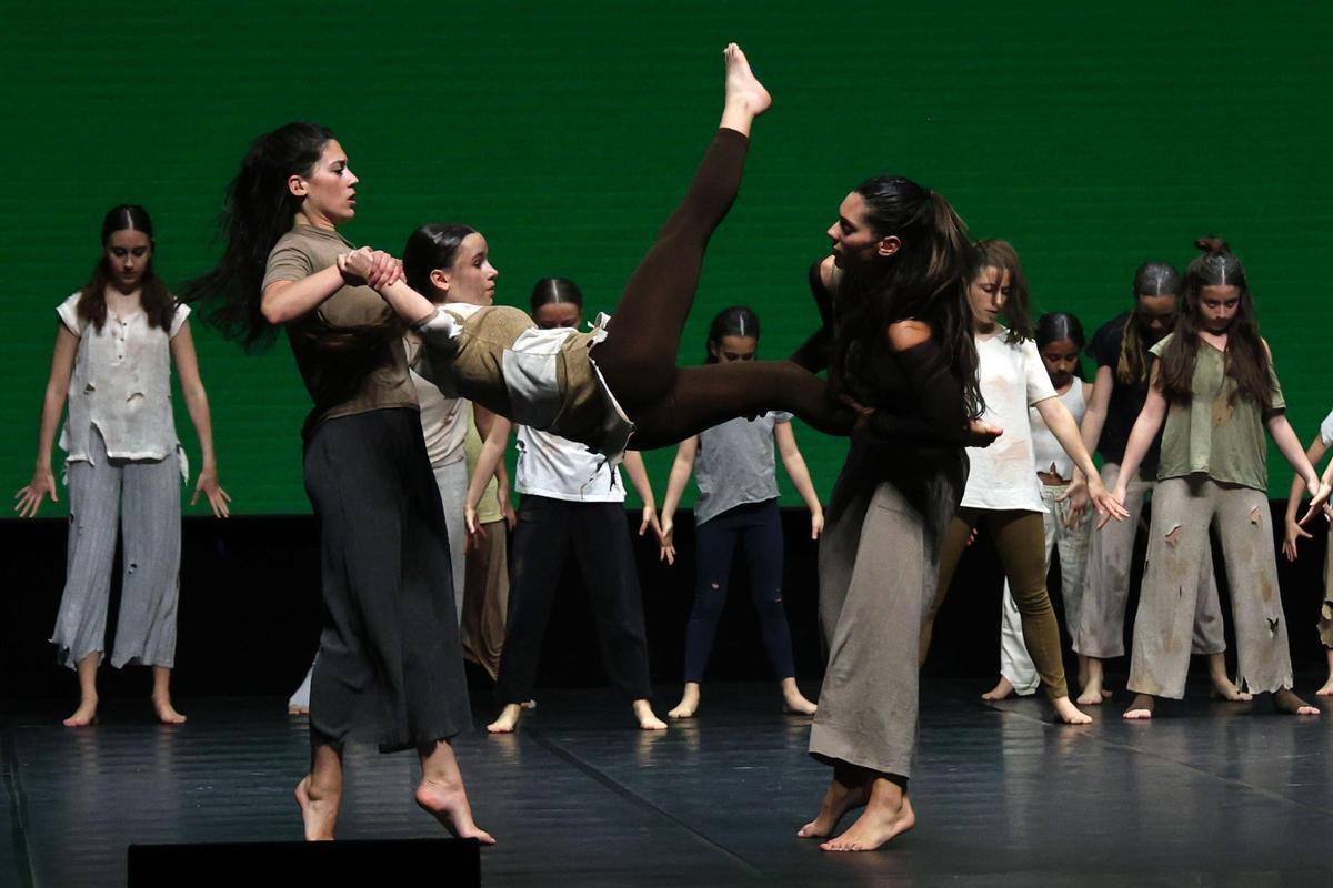 La danza toca el cielo en el Vigo Porté La danza toca el cielo en el Vigo Porté