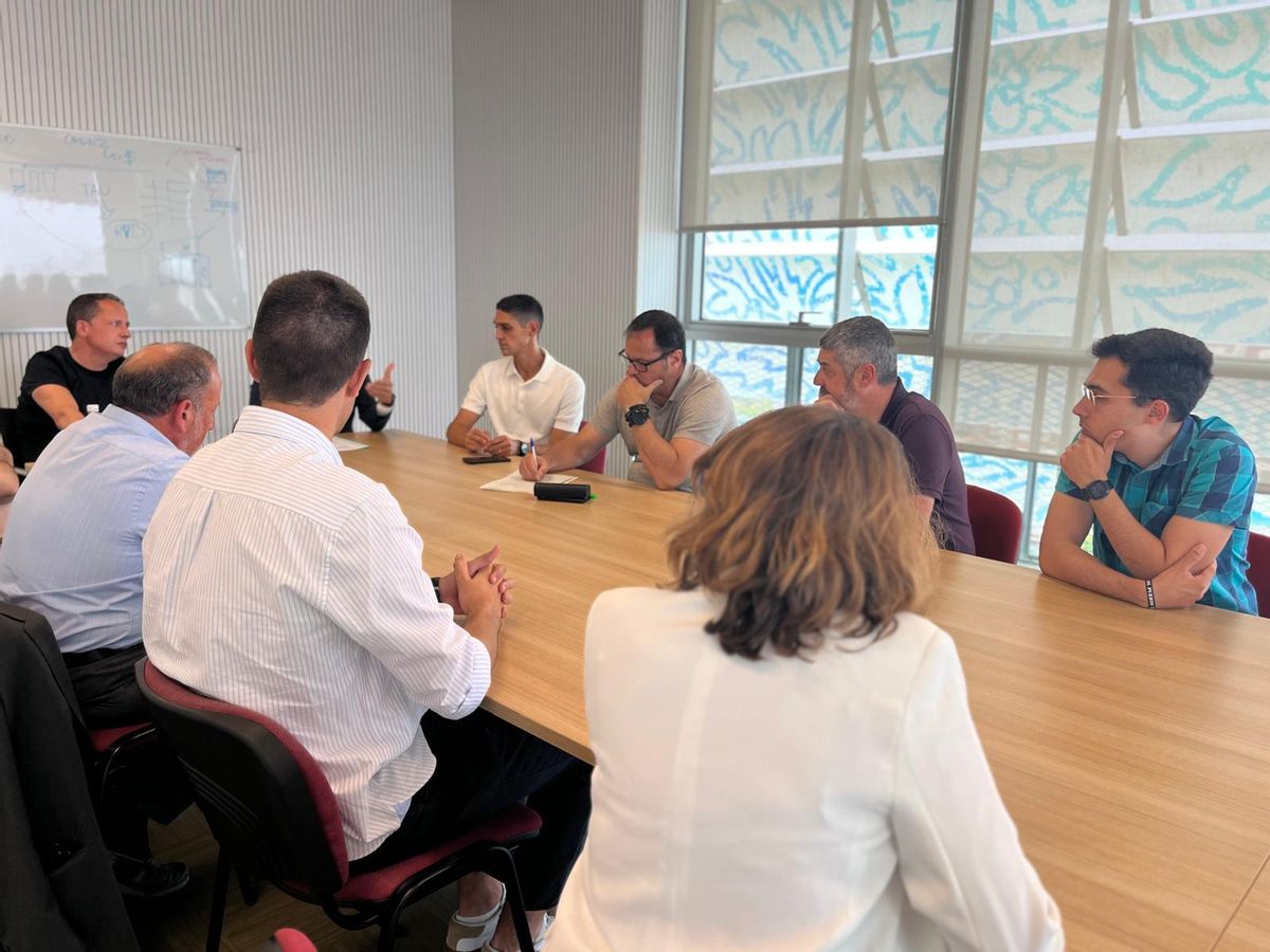 Reunión de los vecinos con el director general de Urbanismo