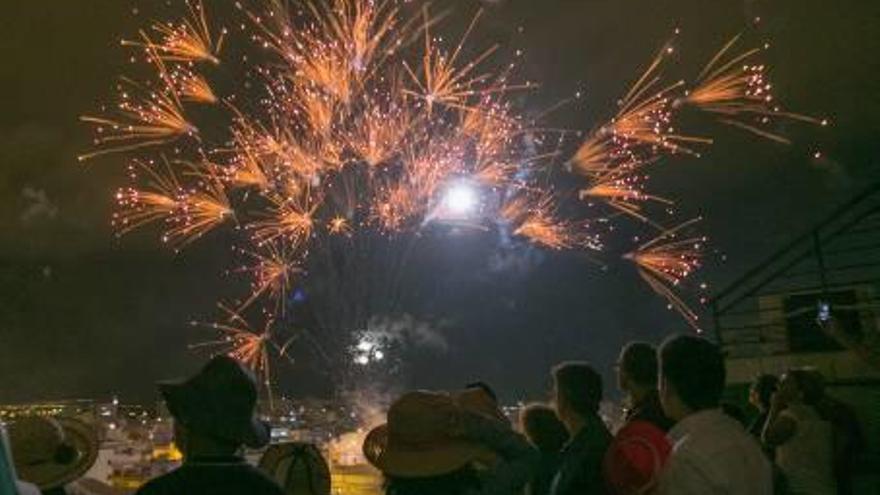 El espectáculo pirotécnico de la Nit de l&#039;Albà.