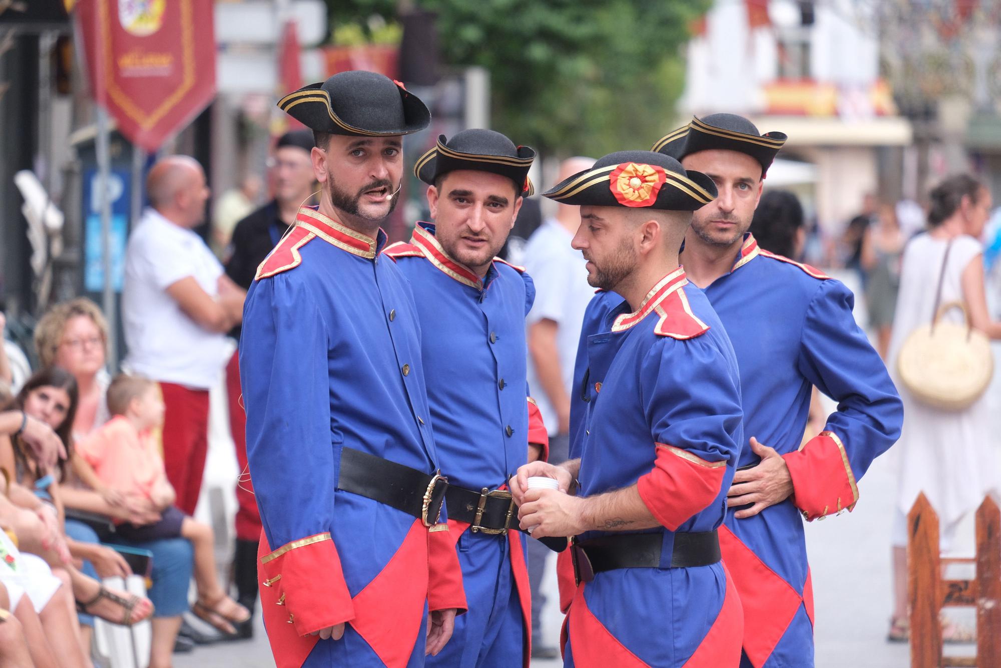 Así ha sido el tradicional Contrabando de la comparsa de Andaluces en los Moros y Cristianos de Villena