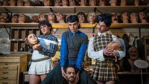 Fades, la ‘queerband’ en català que Vox va denunciar per cridar ‘fora feixistes’: «Som tres mariques amb minifaldilla que rapegen frases intimidants»