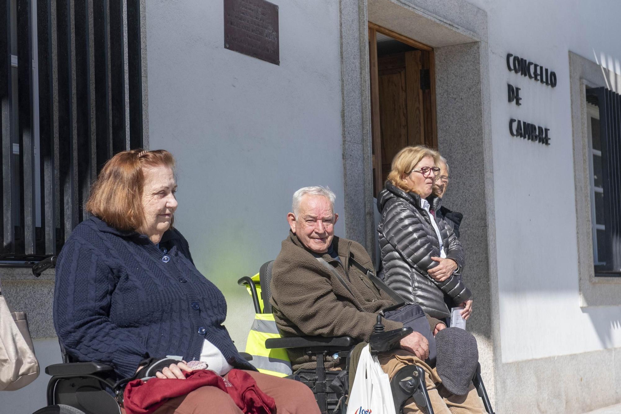 Quejas de usuarios de la ayuda a domicilio en el Concello de Cambre