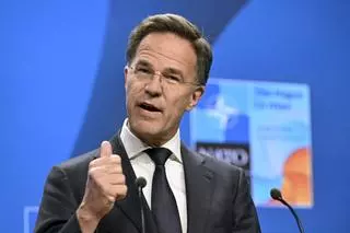 Rutte contradice a Sánchez y afirma que España tendrá que gastar el 3,5% del PIB para cumplir los requerimientos militares
