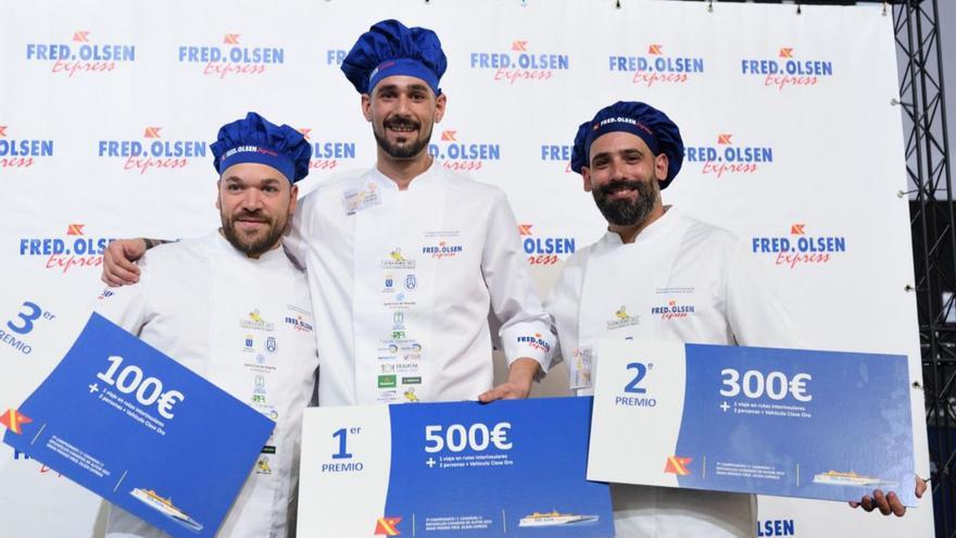 Podio del campeonato ‘Mejor Bocadillo de Autor’ en la edición de Gastrocanarias del año pasado. Uranga, en el centro.