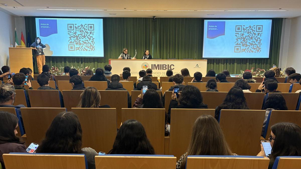 Taller sobre educacion sexual en el Imibic.