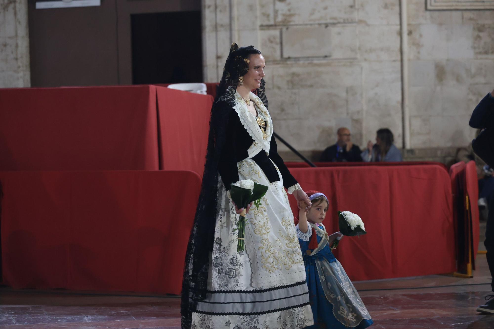 Búscate en el segundo día de la Ofrenda en la calle San Vicente entre las 21 y las 22 horas