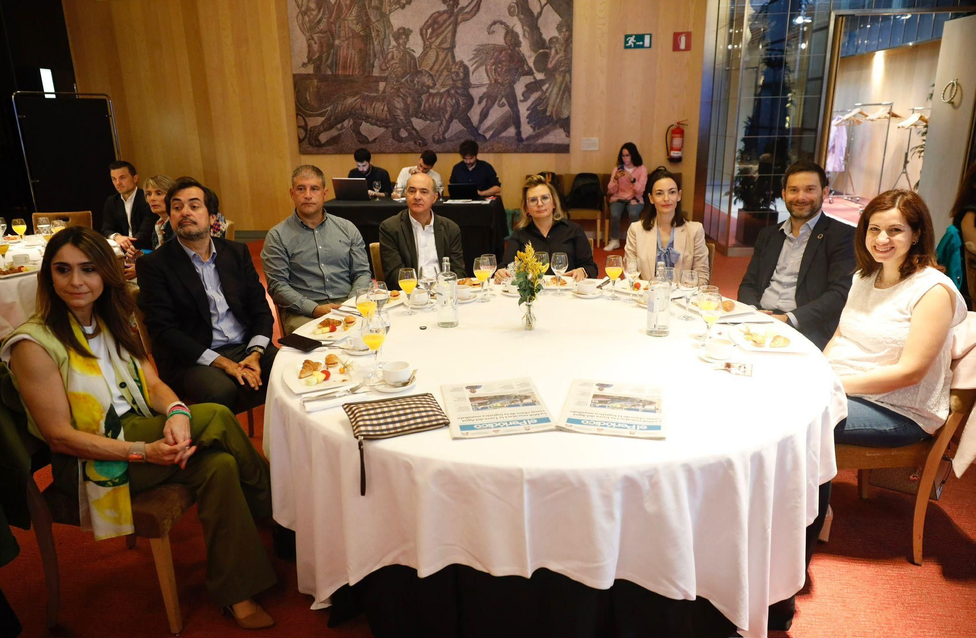 Natalia Chueca, en los Desayunos-Coloquios de EL PERIÓDICO DE ARAGÓN