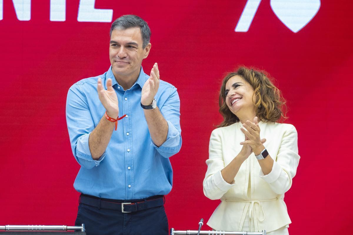 El PSOE posa sobre la taula de Junts i ERC el finançament i eludeix l’amnistia o el referèndum