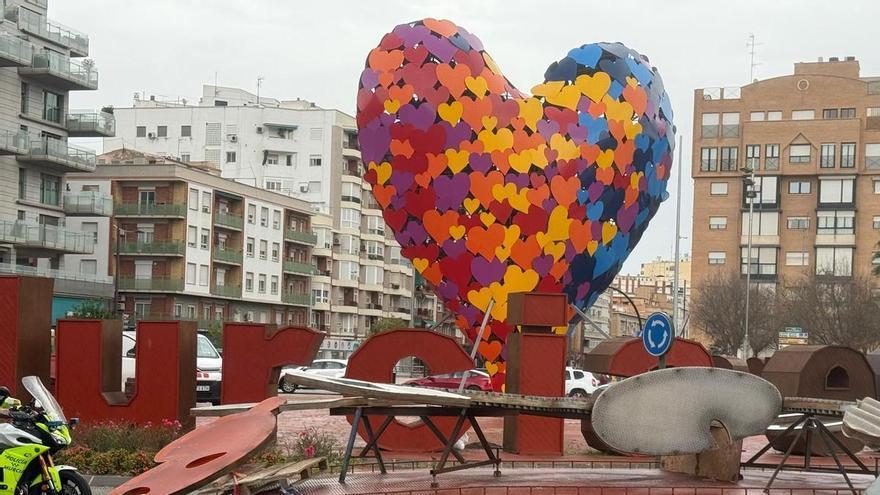 Adiós a los cactus de Oppenheim que adornaban la rotonda de La Opinión de Murcia