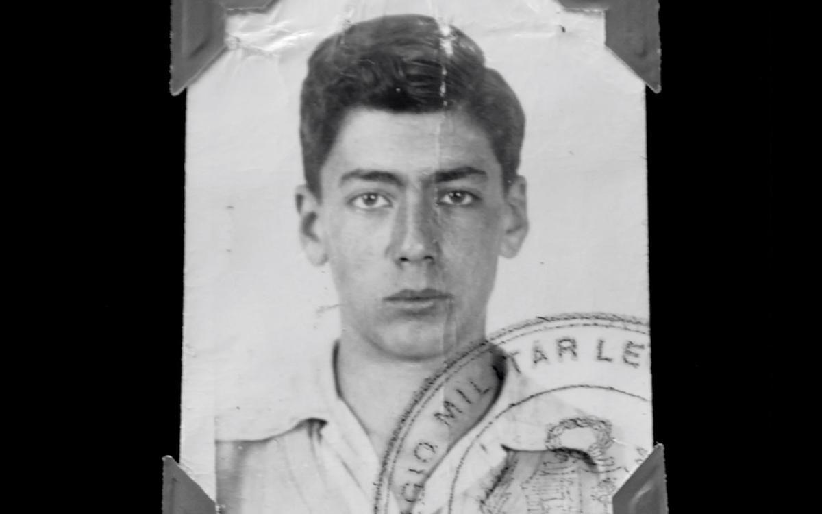 Una fotografía de Mario Vargas Llosa de su paso por el Colegio militar Leoncio Prado