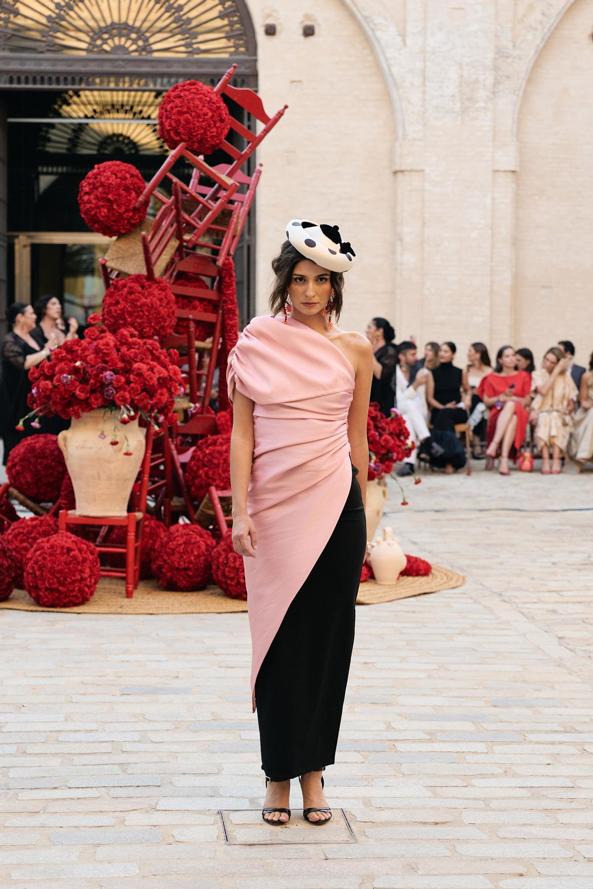 Todas las imágenes del desfile de Fabio Encinar en la Real Fábrica de Artillería de Sevilla