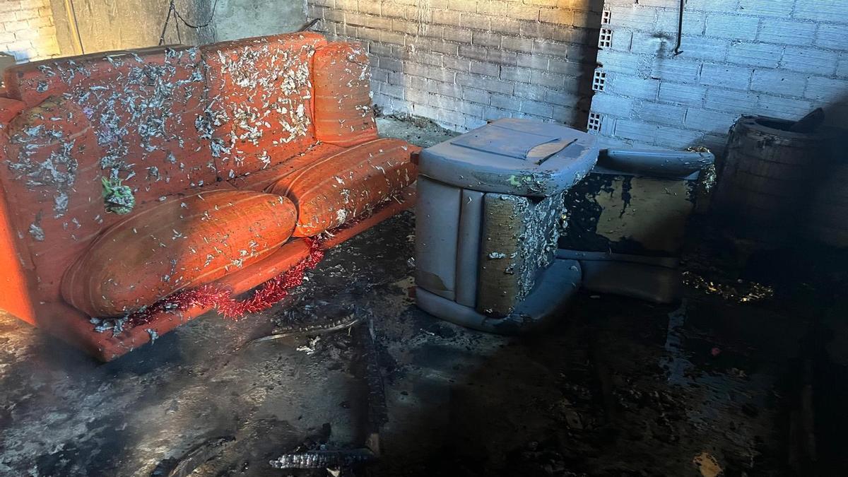 Interior de la vivienda de Villabuena del Puente en la que se ha producido un incendio el día de Navidad.