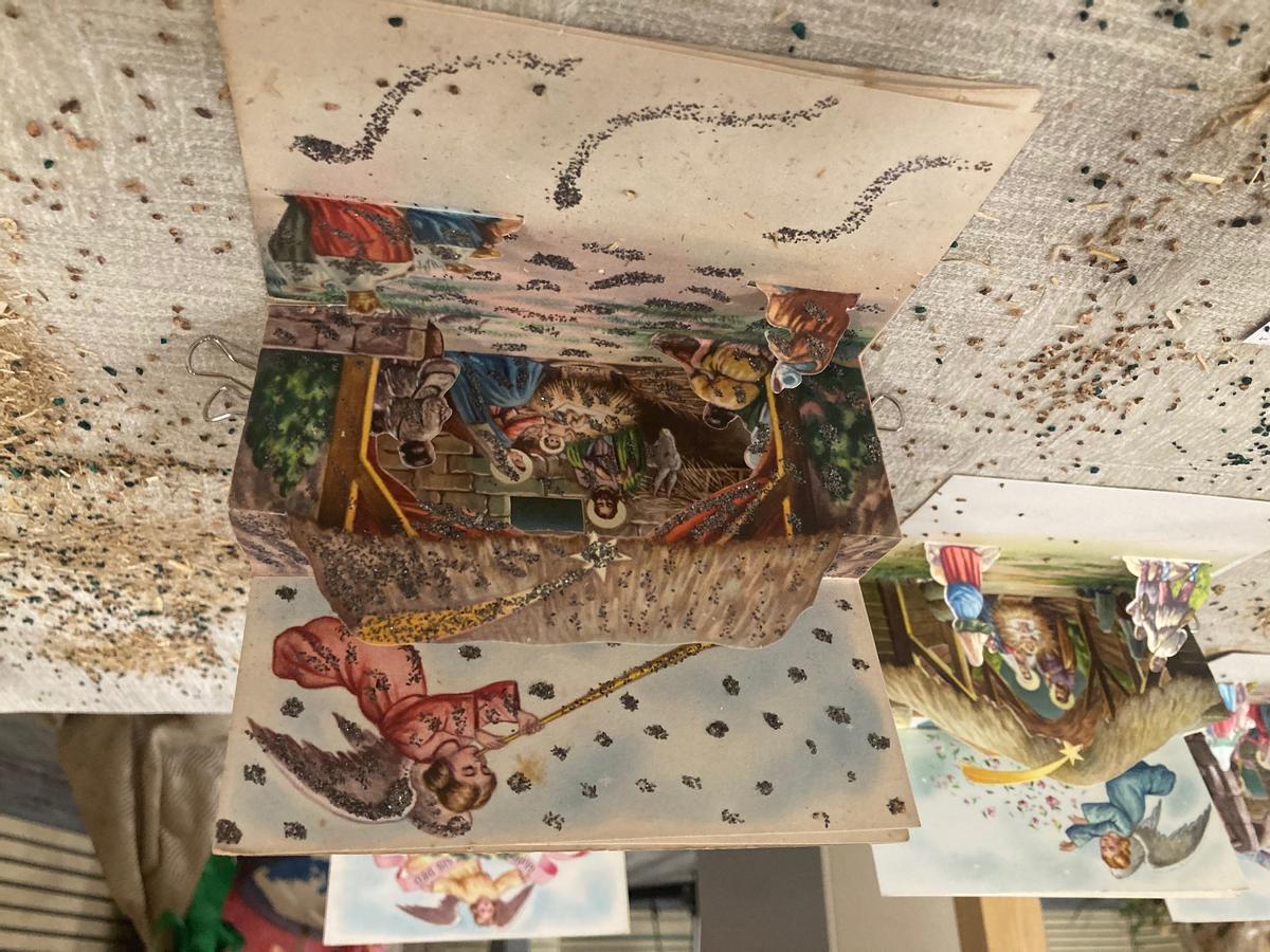 Na Jordana exhibe la historia de las Tarjetas de Navidad en su casal