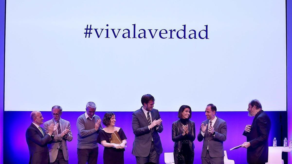 José Antonio Zarzalejos, Carles Francino, José Guirao, Cristina Tardáguila, Antonio Asensio Mosbah, Ana Pastor, Enric Hernández y Josep Maria Pou.