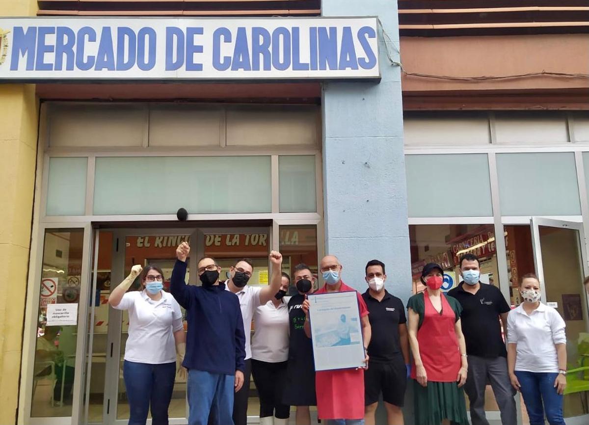 Comerciantes celebran el "Importante" para el comercio esencial en la persona de Vanessa Cárdenas