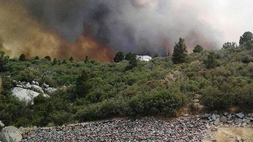 Mueren 19 bomberos en un incendio en Estados Unidos