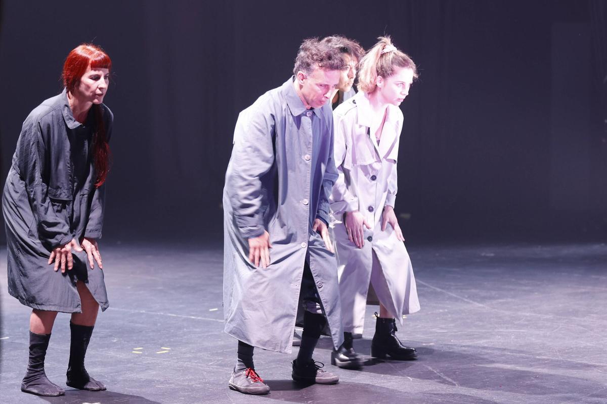 Representación de "Soc" por la compañía de teatro MARTA SITJA en la clausura de FETEN 2026.