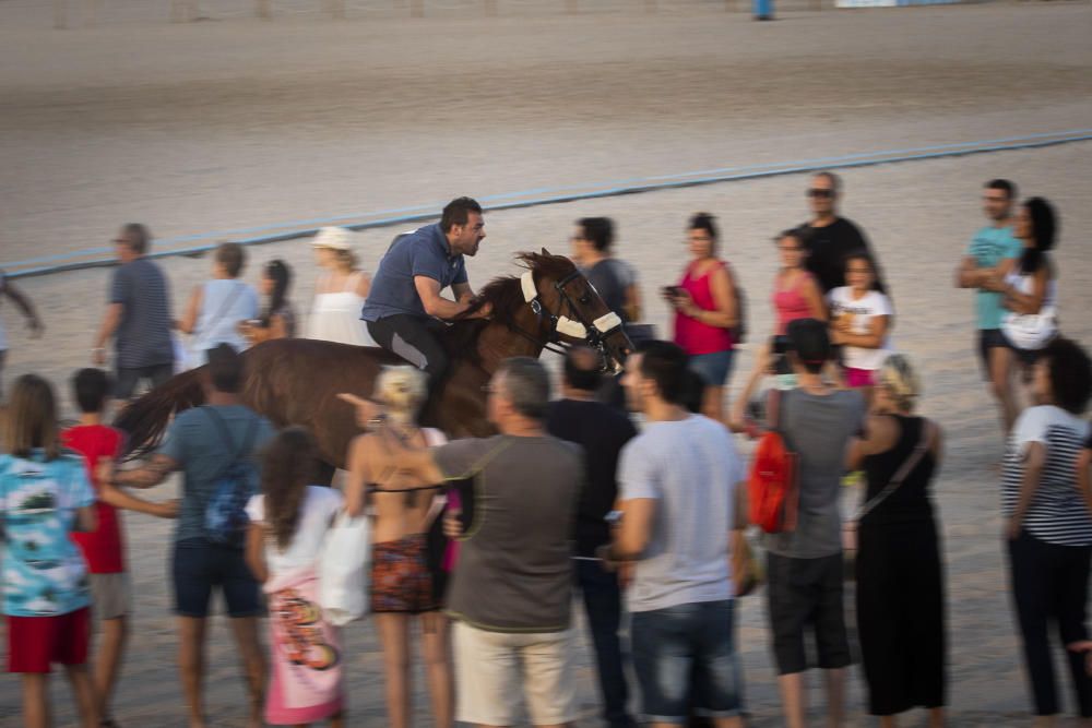 Primer día de les corregudes de joies de Pinedo