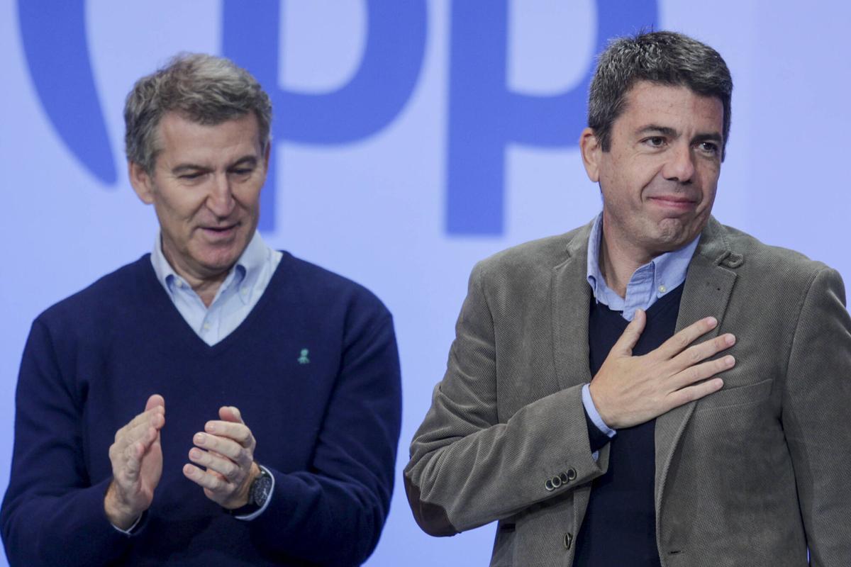 El presidente del PP, Alberto Núñez Feijóo, y el presidente de la Comunidad Valenciana, Carlos Mazón, durante la cumbre de barones del PP el pasado fin de semana en Asturias.