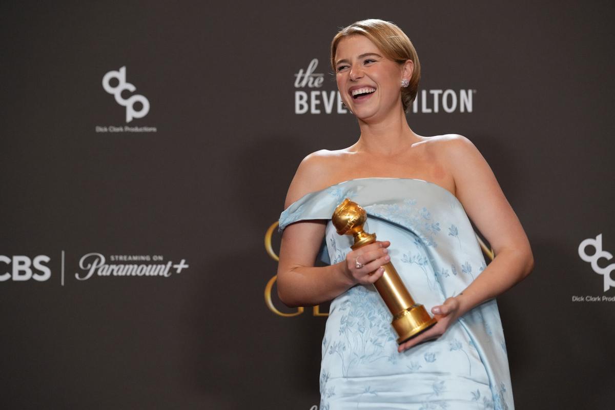 Jessie Buckley poses in the press room with the award for best performance by a female actor in a motion picture – drama for "Hamnet" during the 83rd Golden Globes on Sunday, Jan. 11, 2026, at the Beverly Hilton in Beverly Hills, Calif. (AP Photo/Chris Pizzello). 011126132447, 21334631