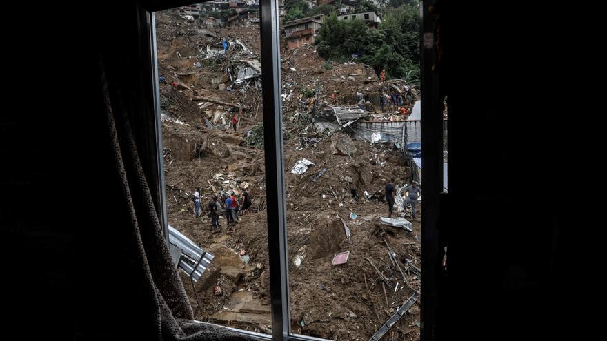 Sigue lloviendo en Petrópolis, que suma ya 117 fallecidos