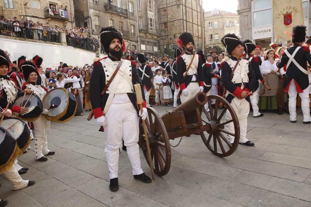 La representación de la expulsión de las tropas invasoras francesas congrega en el casco histórico a miles de personas para disfrutar del broche de oro a un fin de semana de fiesta.