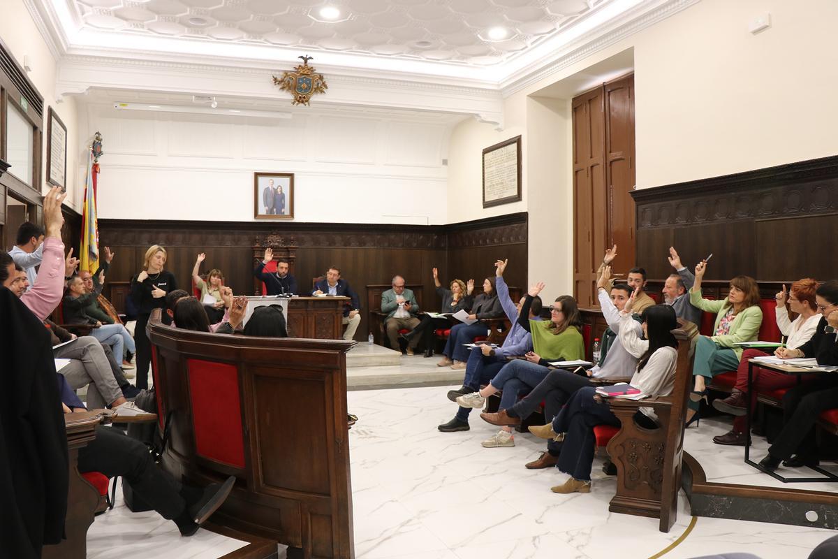 Los concejales, en el pleno.